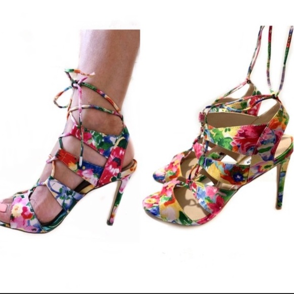 New! Steve Madden Floral Strappy Sandalia Size 8 - Picture 2 of 9
